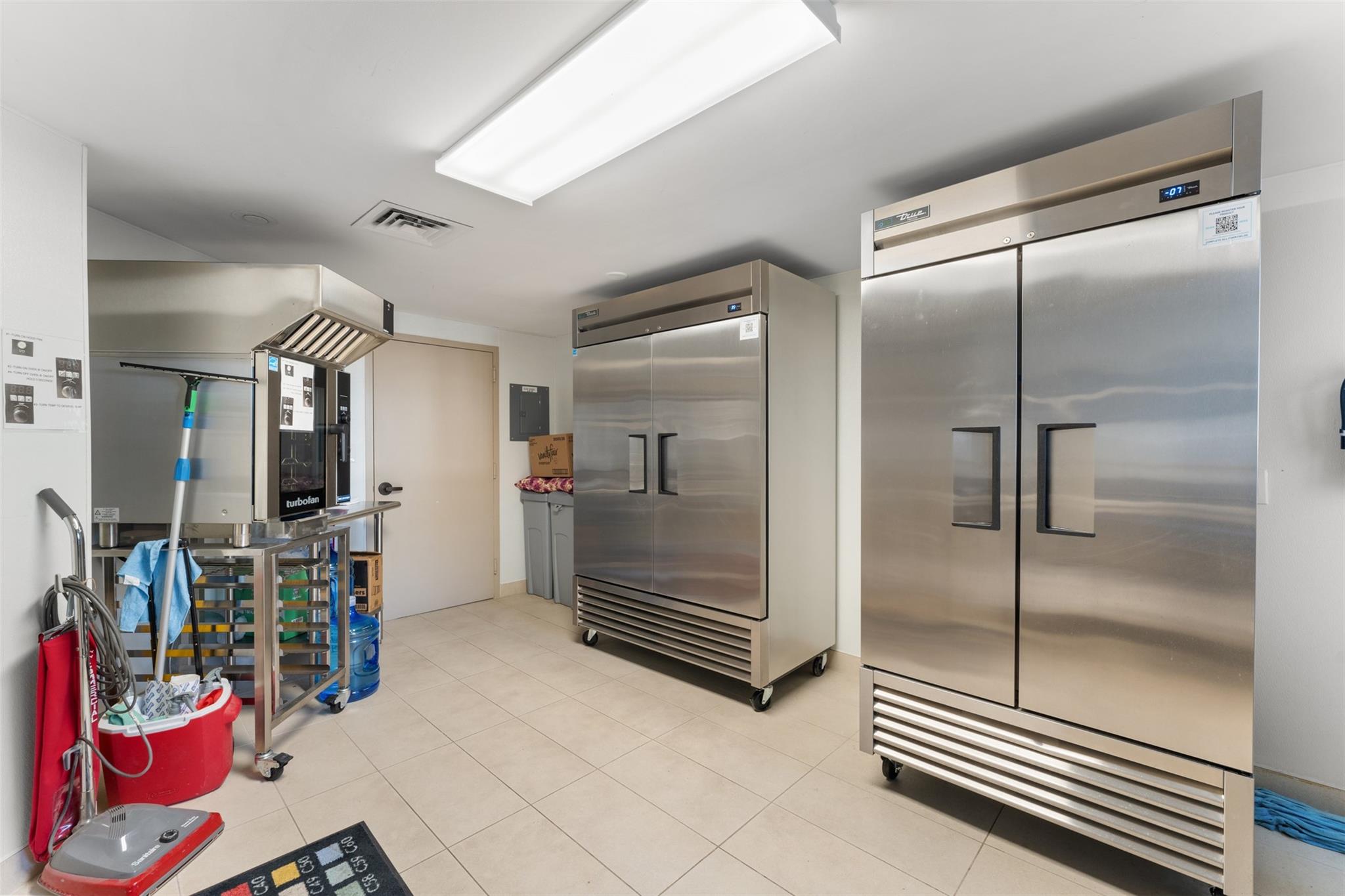 Williams Island - Residential