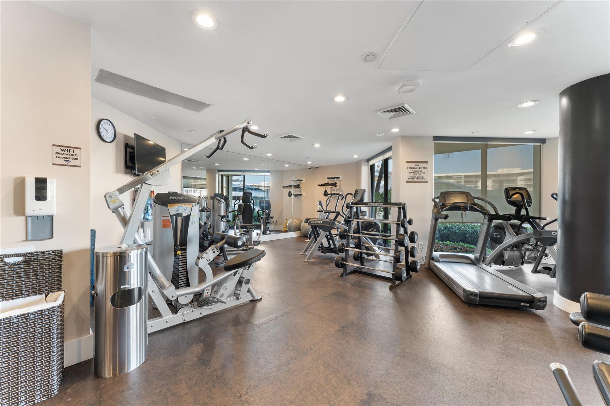 Williams Island - Residential