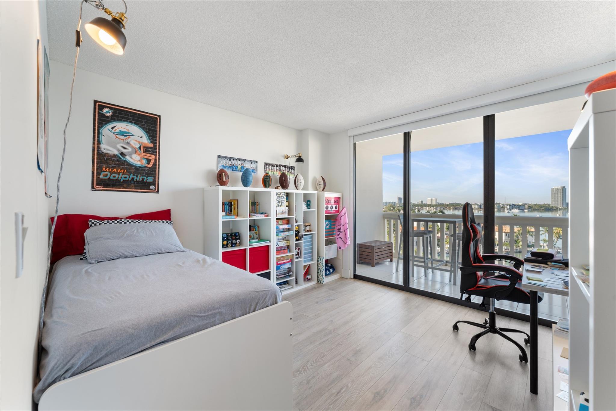 Williams Island - Residential