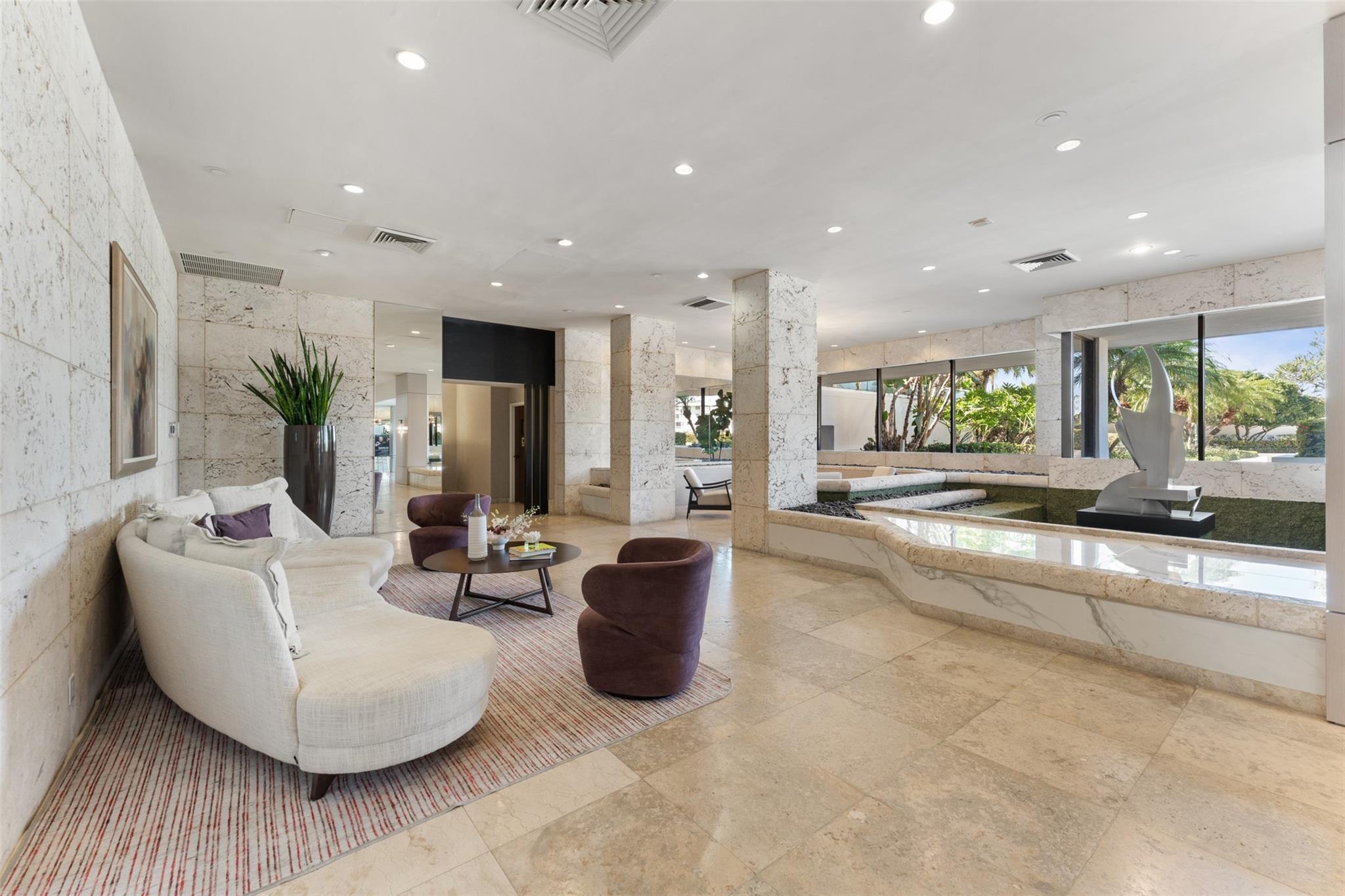 Williams Island - Residential