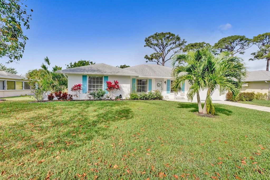 Photo of 18354 SE Tee Lane, Tequesta, FL 33469 (MLS # R10696083)