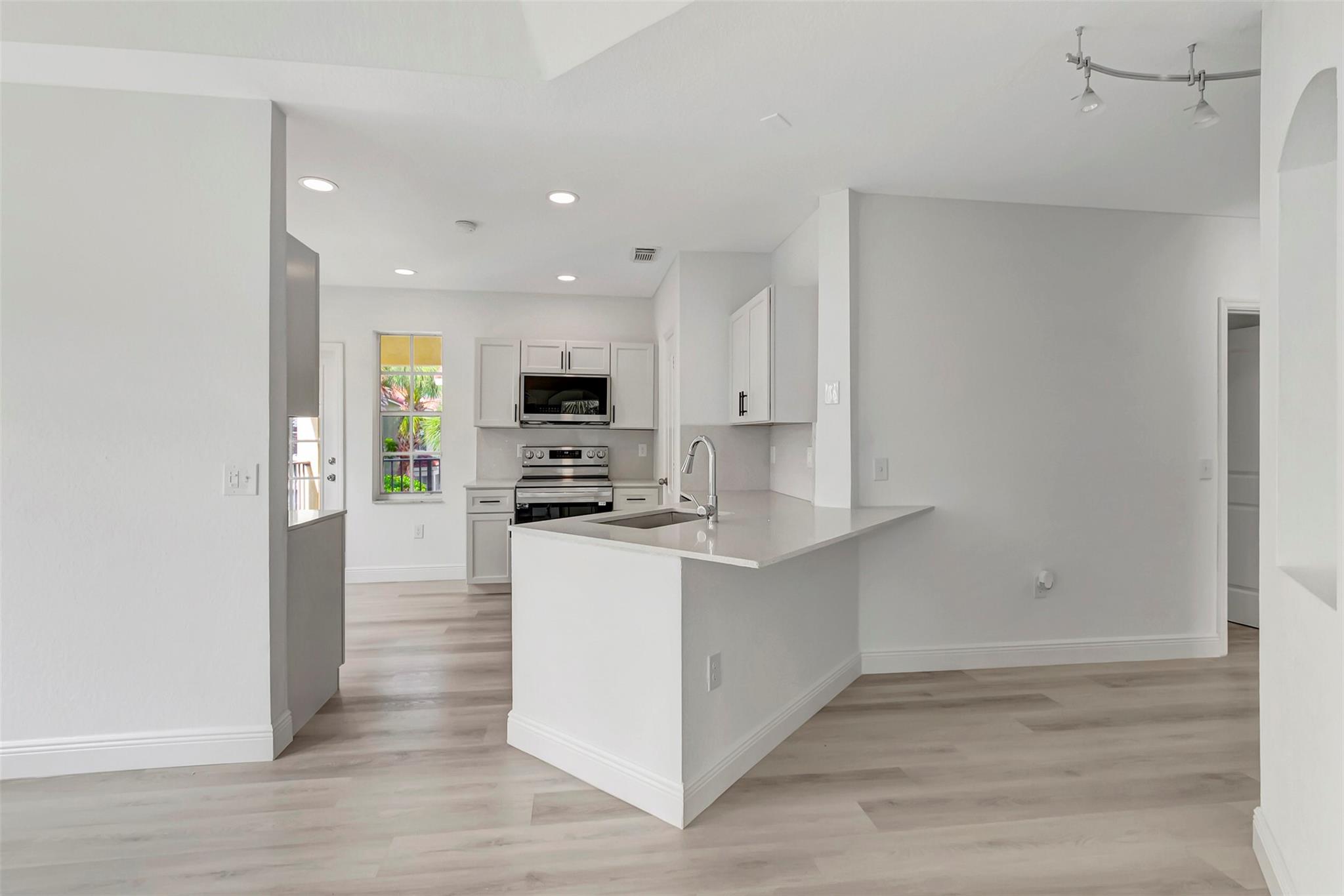 Residences of Belmont - Residential
