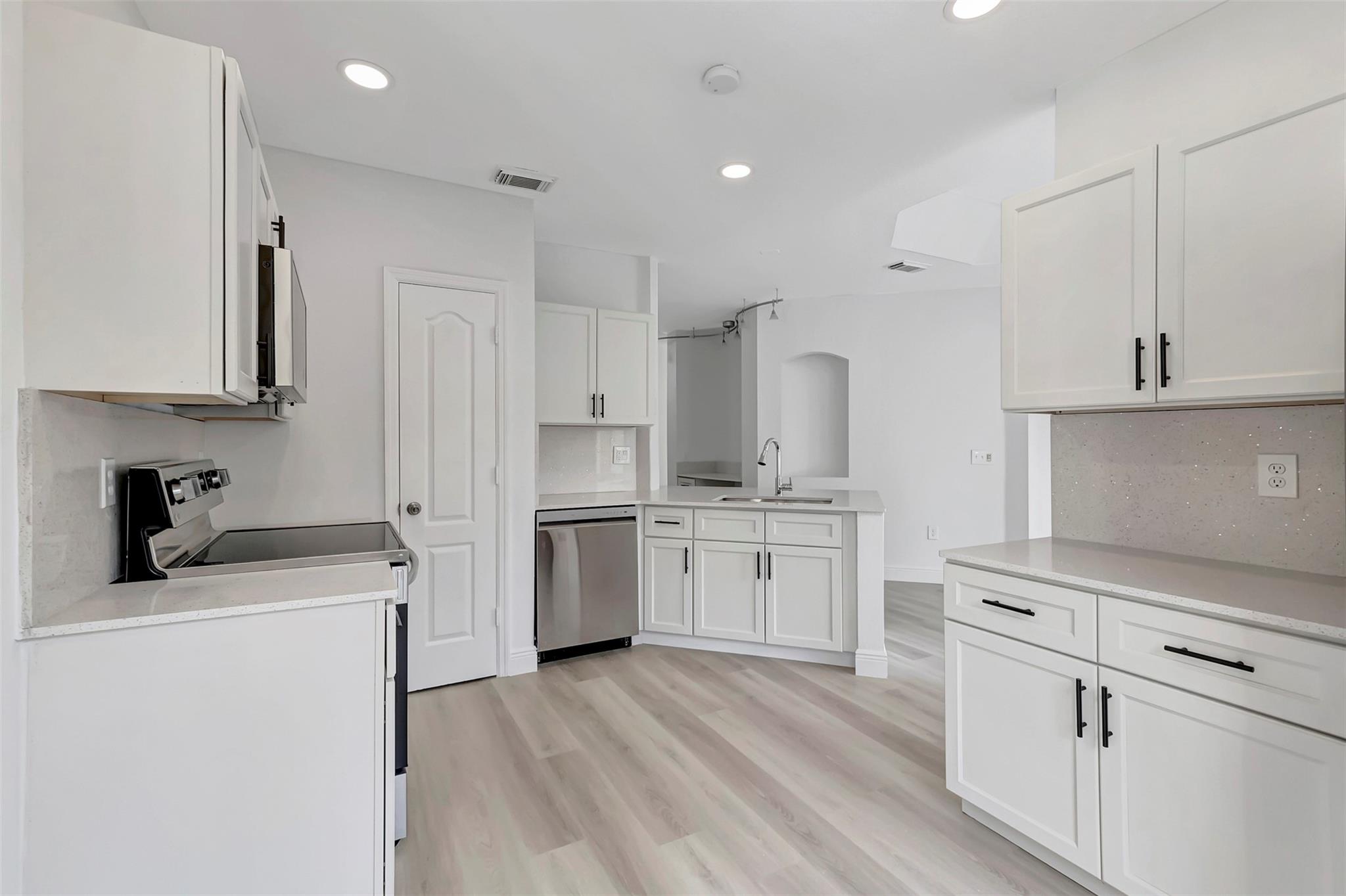 Residences of Belmont - Residential