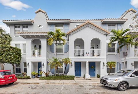 1252 Via De Fossi Boynton Beach FL 33426