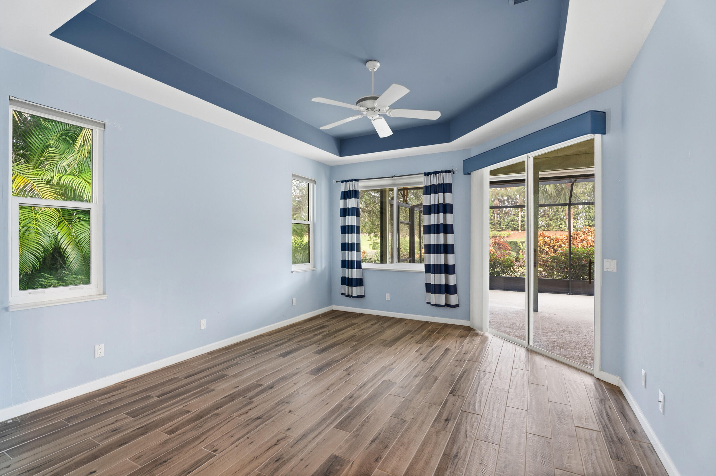 MARINER SANDS - Residential