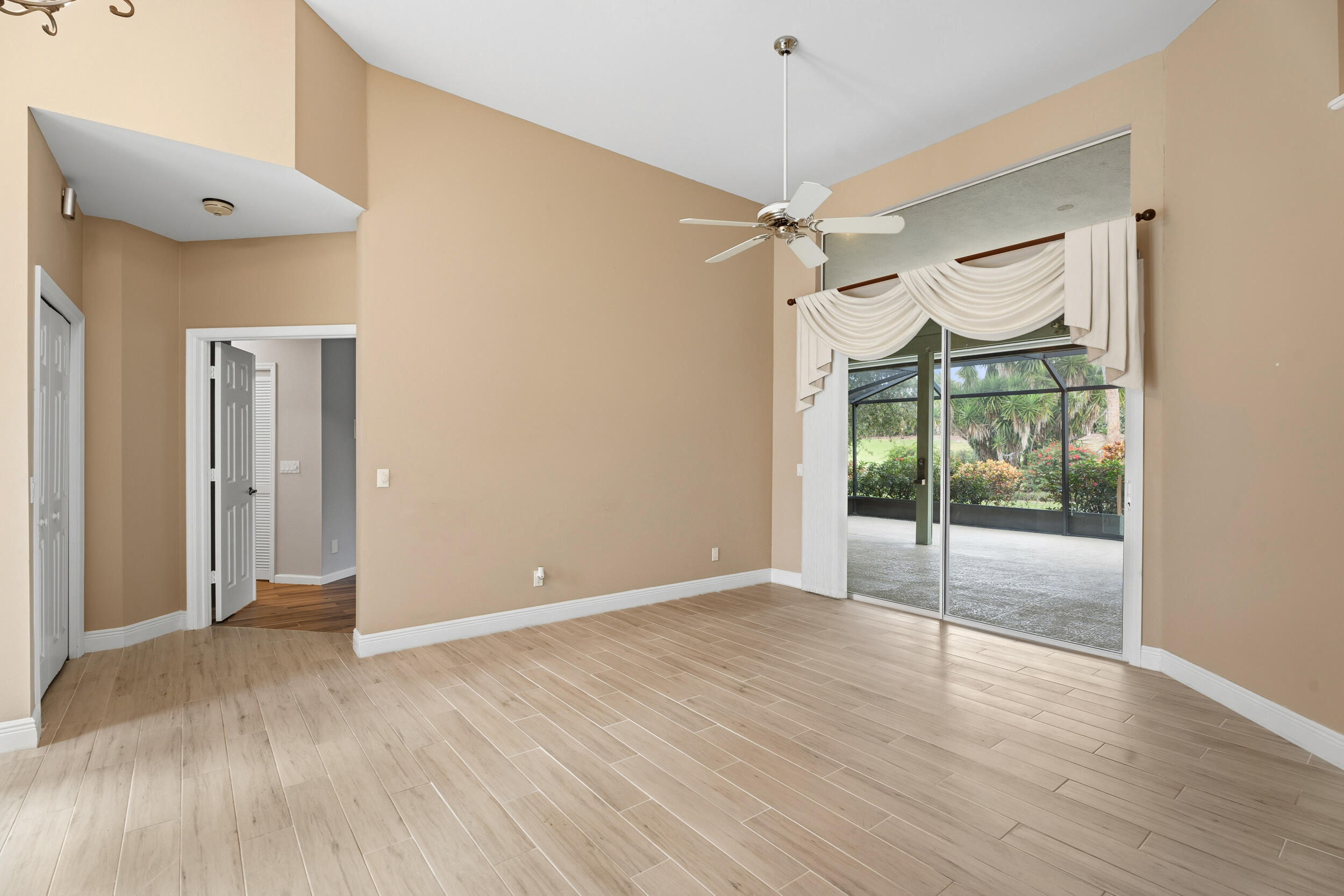 MARINER SANDS - Residential