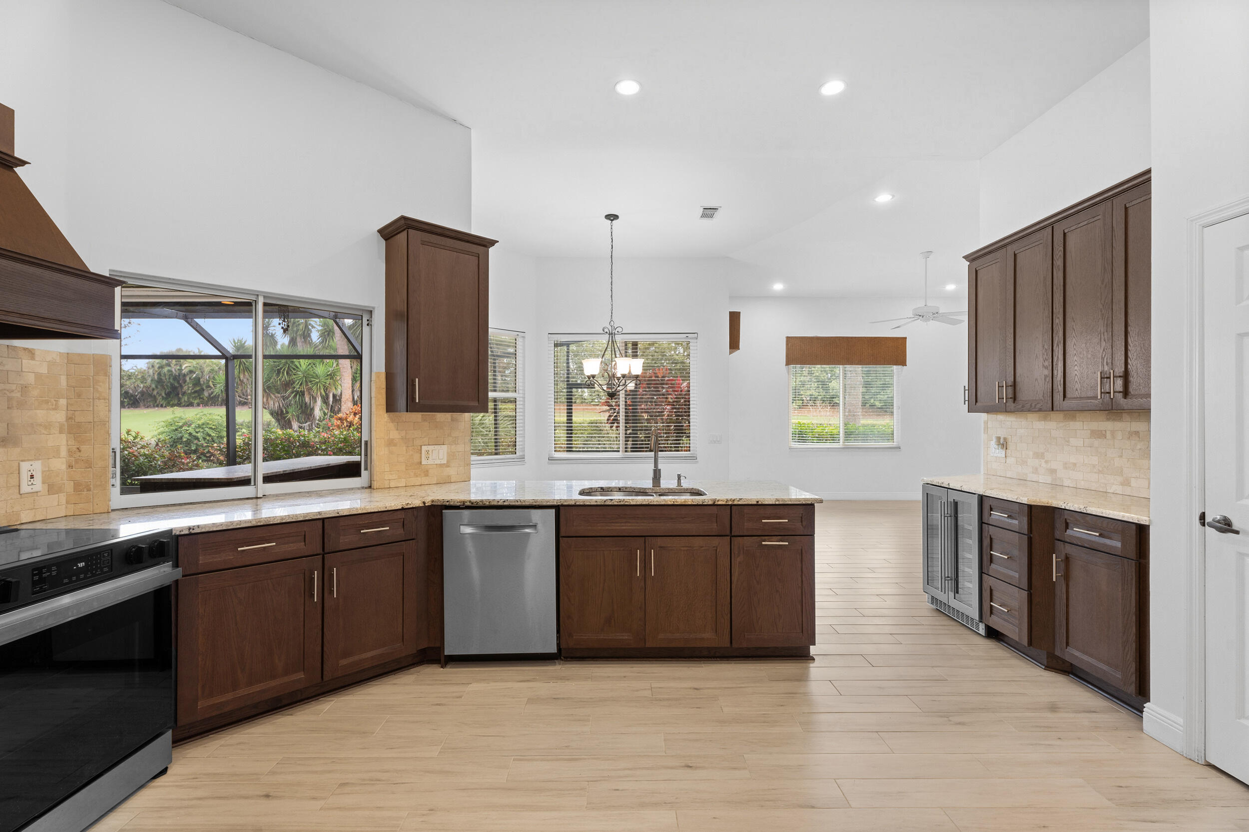 MARINER SANDS - Residential