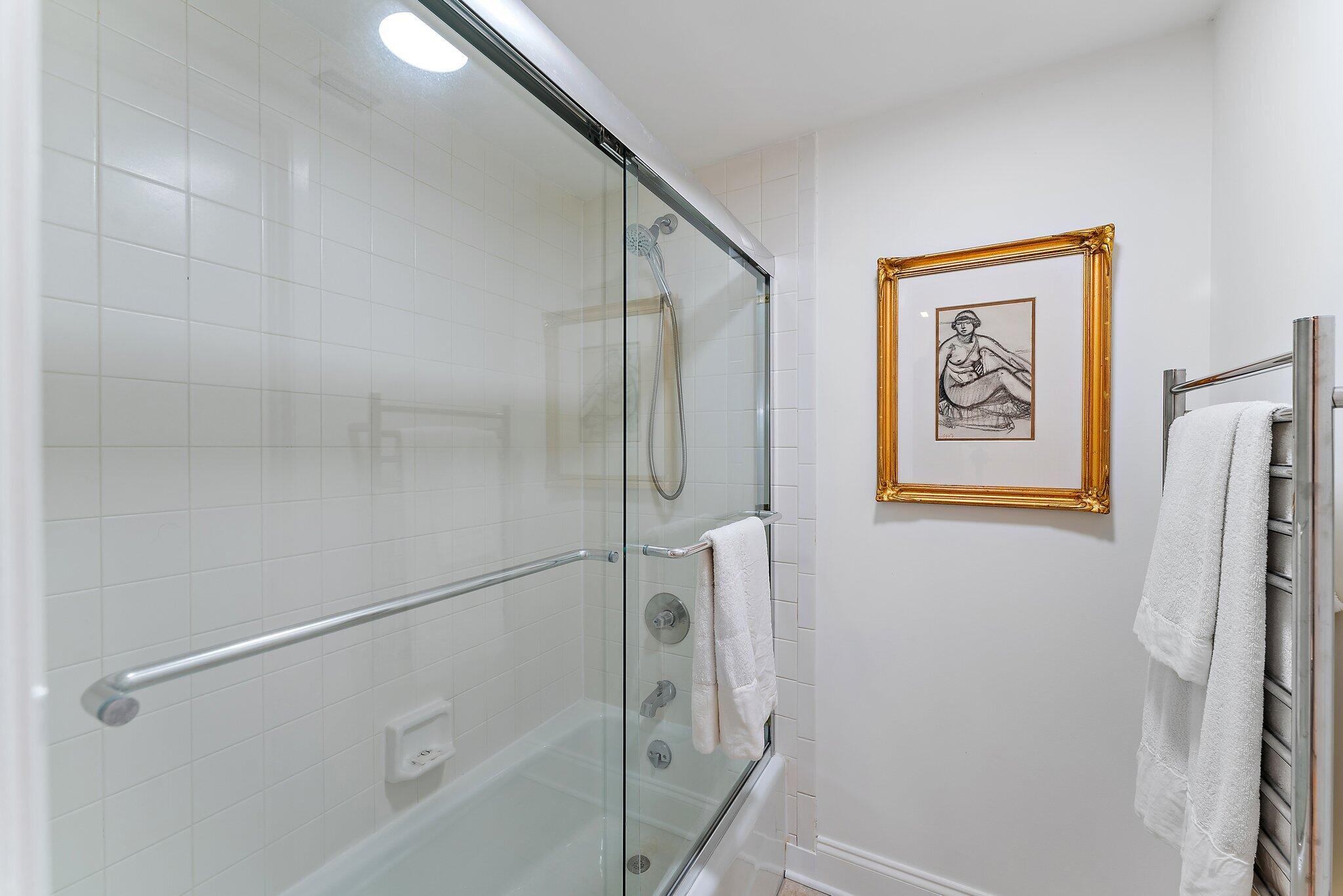 OLD PORT COVE TOWER WEST CONDO - Residential