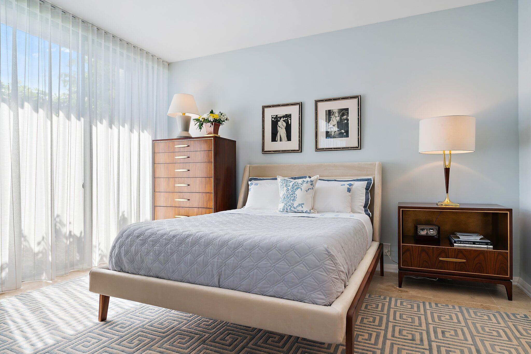 OLD PORT COVE TOWER WEST CONDO - Residential