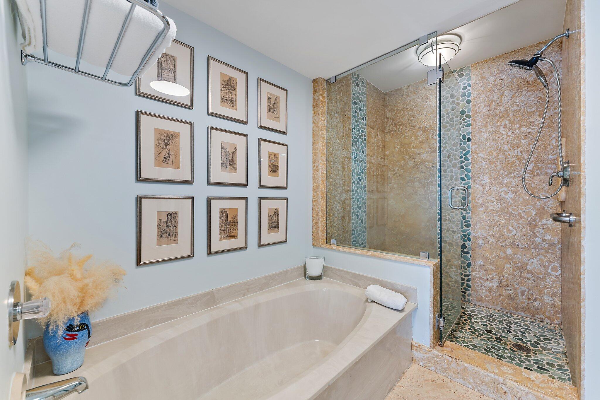 OLD PORT COVE TOWER WEST CONDO - Residential