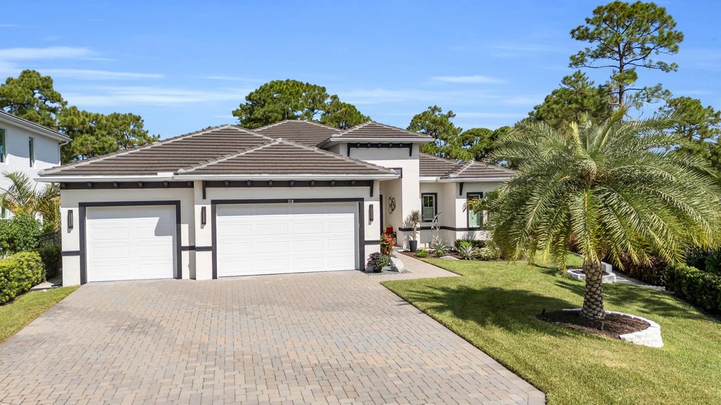 Photo of 718 SW Riverwatch Place, Stuart, FL 34997 (MLS # R11114101)