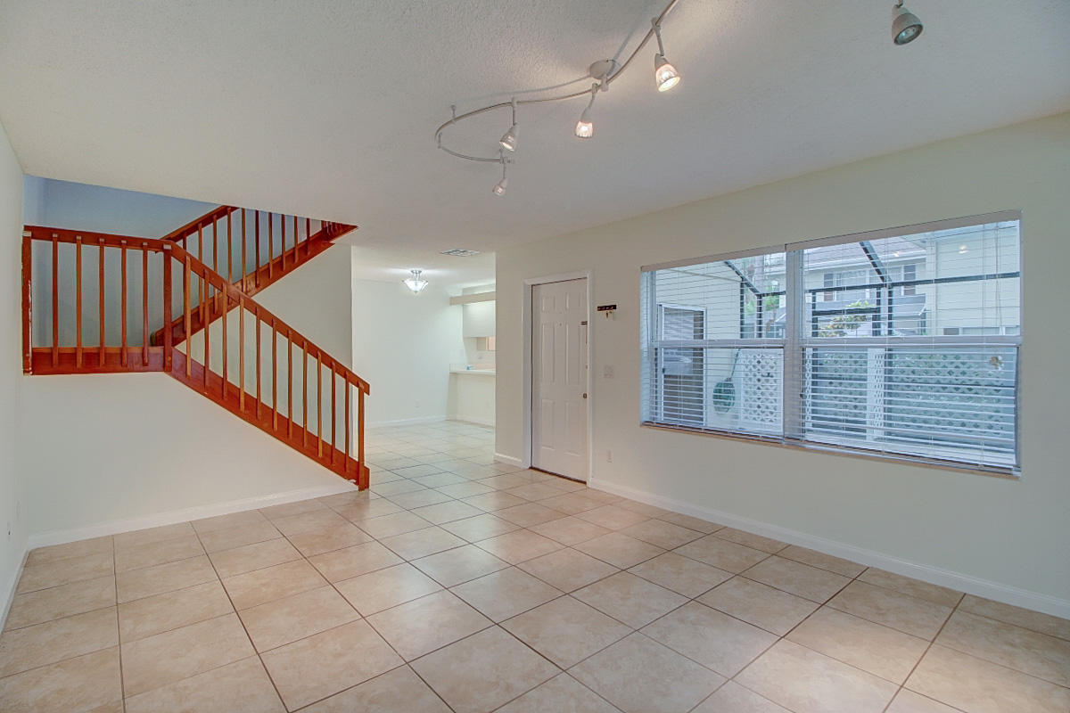 STAMFORD AT ROYAL PALM BEACH - Residential