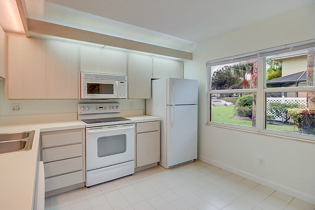 STAMFORD AT ROYAL PALM BEACH - Residential