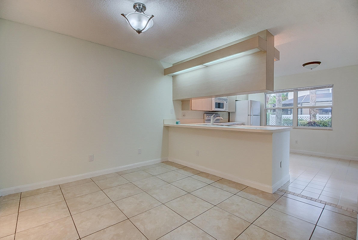 STAMFORD AT ROYAL PALM BEACH - Residential