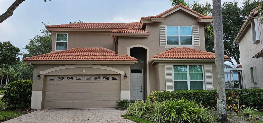 Photo of 46 Pinnacle Cove, Palm Beach Gardens, FL 33418 (MLS # B26030037)