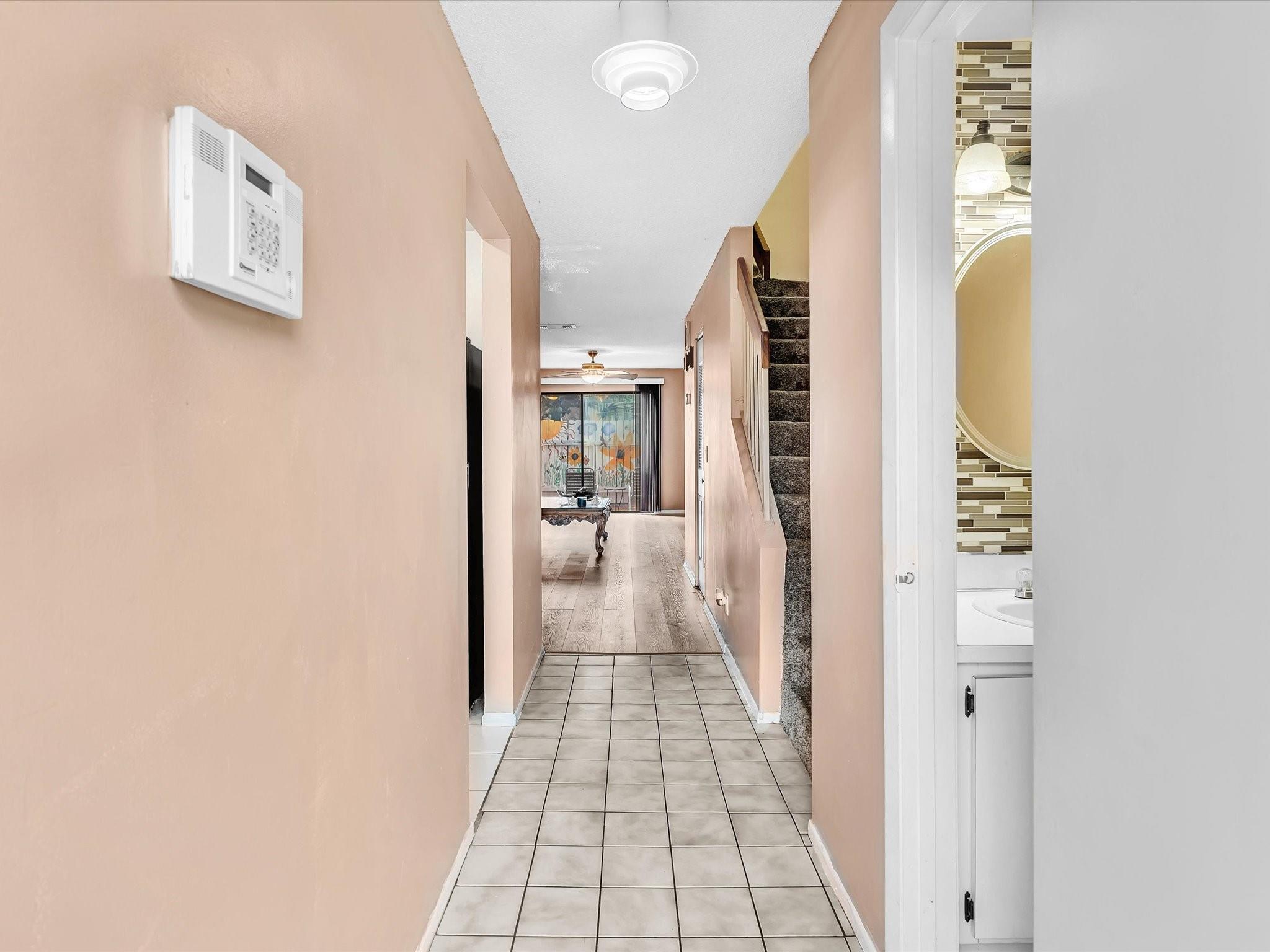 1270 NW 99th Ave 60, Pembroke Pines, FL, 33024/$289,900 4 1270 NW 99th Ave 60