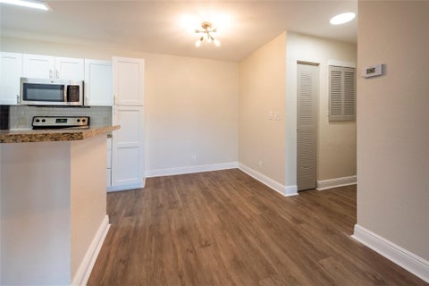 Tiny photo for 2906 S University Drive #10104, Davie, FL 33328 (MLS # B26036767)
