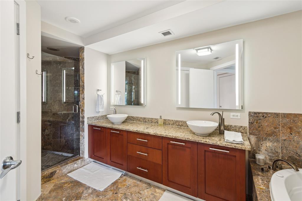 Fountains on Ocean Blvd - Residential