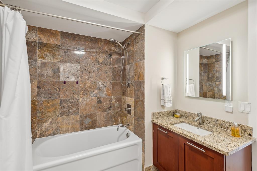 Fountains on Ocean Blvd - Residential