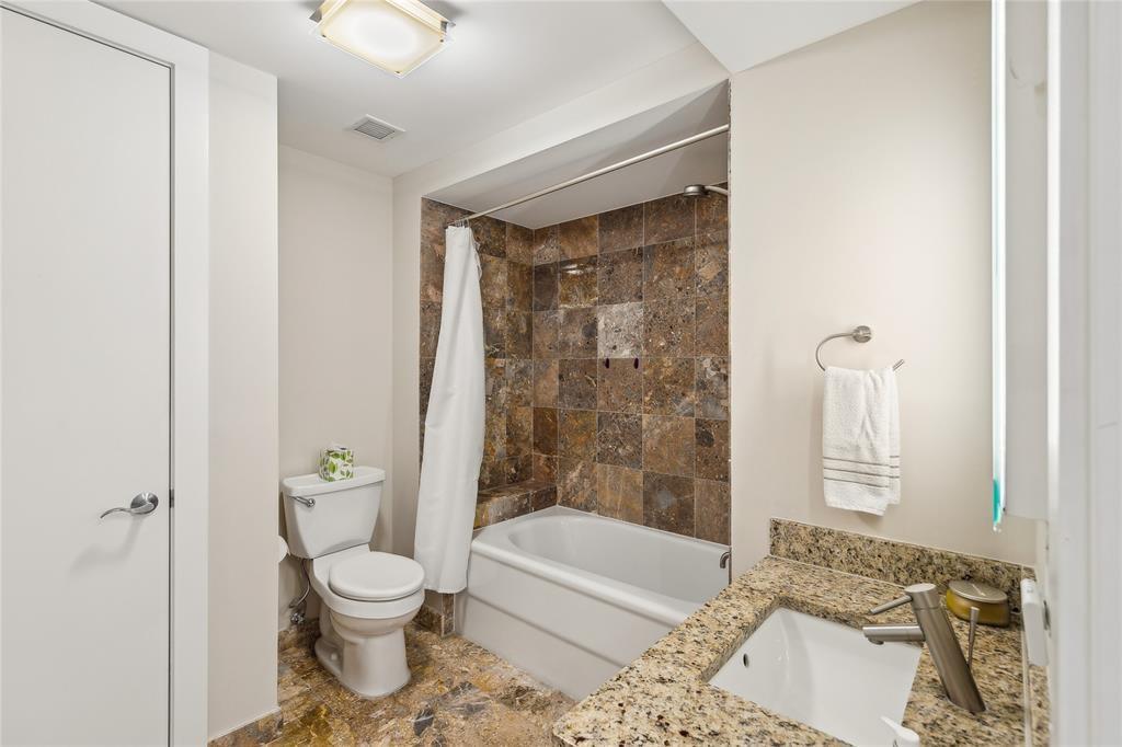 Fountains on Ocean Blvd - Residential