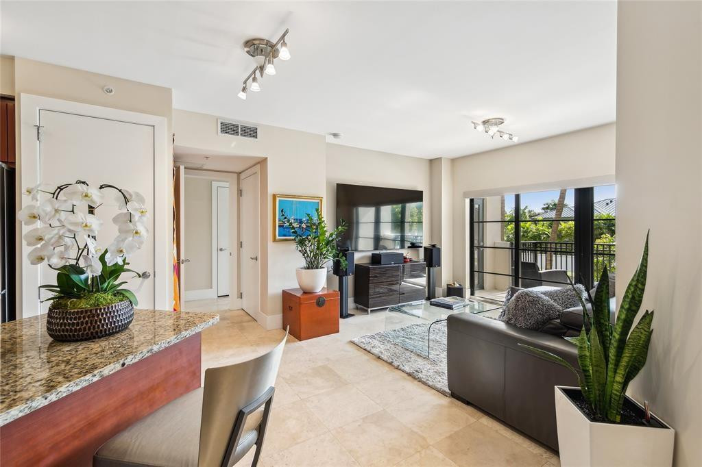 2409 N Ocean Boulevard 327