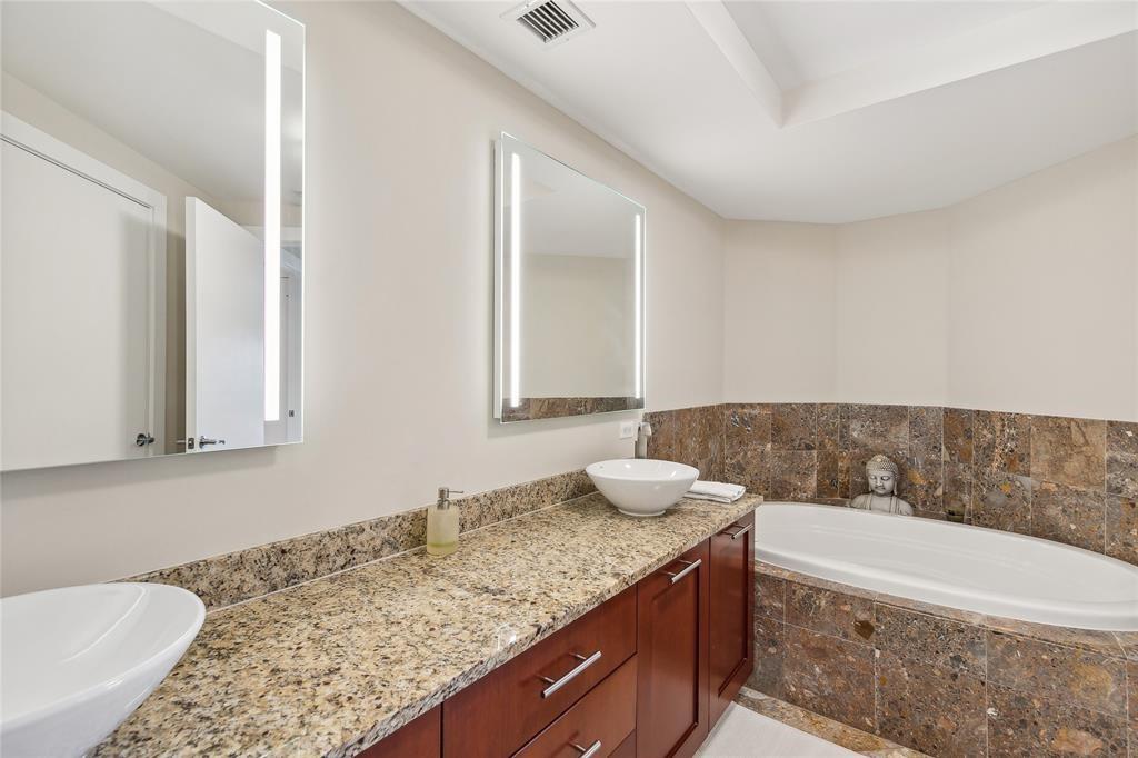 Fountains on Ocean Blvd - Residential