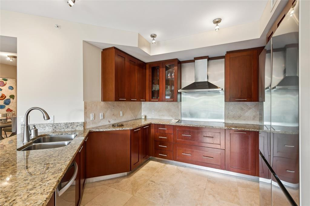 2409 N Ocean Boulevard 327