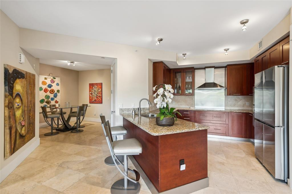 2409 N Ocean Boulevard 327