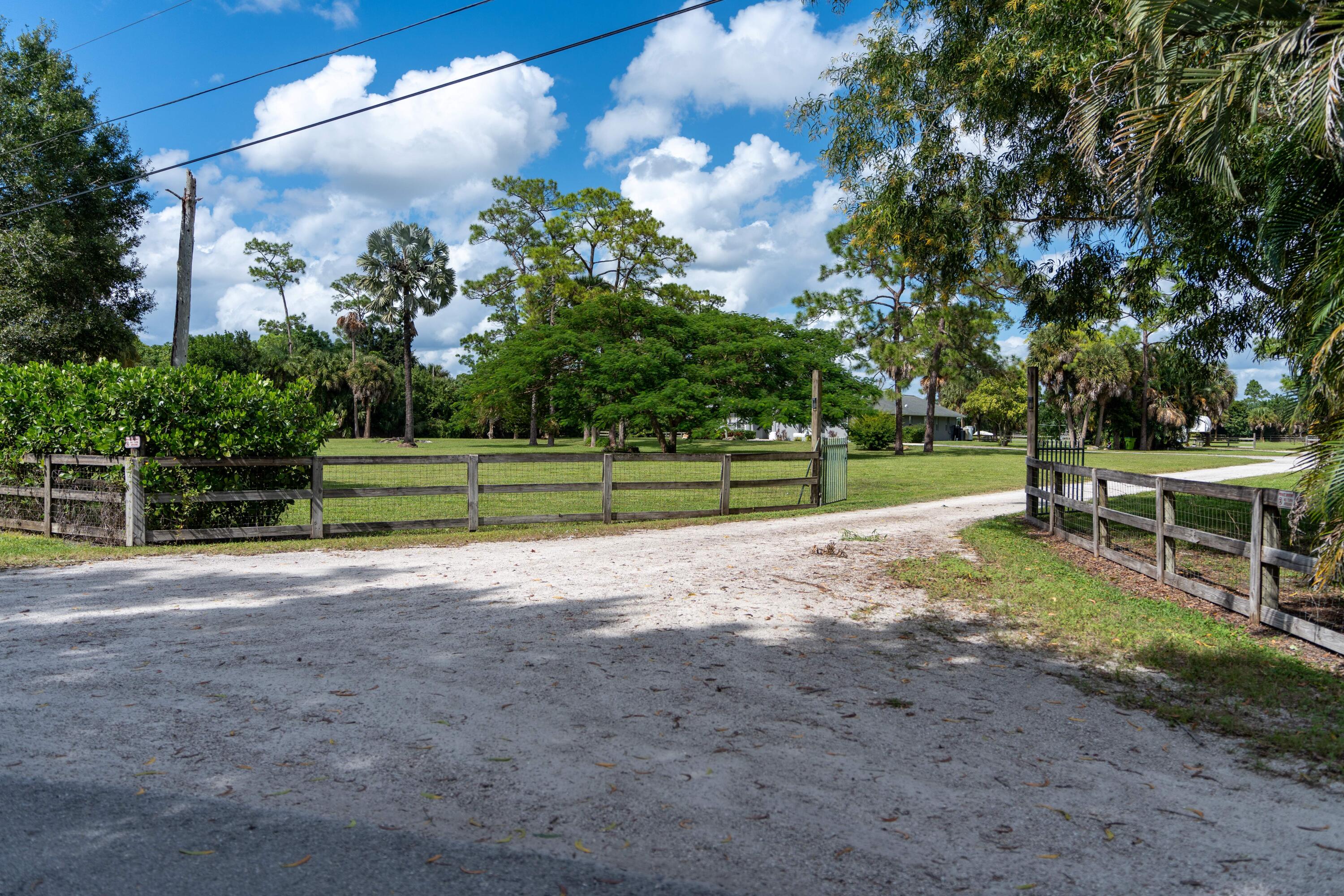 Loxahatchee Groves - Residential