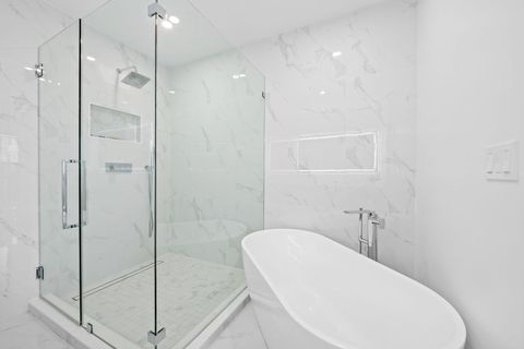 Tiny photo for 818 NE 2nd Street, Fort Lauderdale, FL 33301 (MLS # B26035460)