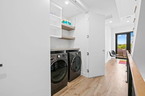 Tiny photo for 818 NE 2nd Street, Fort Lauderdale, FL 33301 (MLS # B26035460)