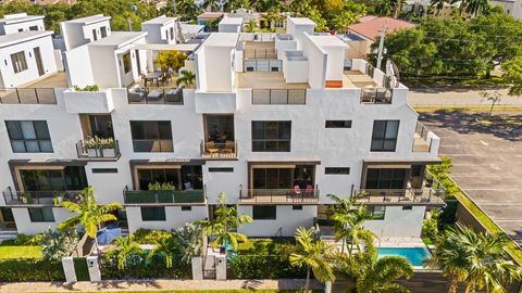 Tiny photo for 818 NE 2nd Street, Fort Lauderdale, FL 33301 (MLS # B26035460)