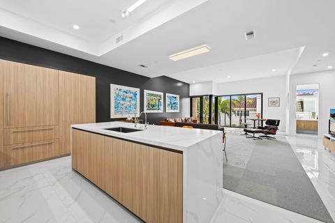 Tiny photo for 818 NE 2nd Street, Fort Lauderdale, FL 33301 (MLS # B26035460)