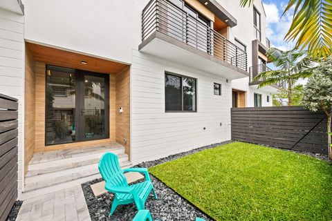 Tiny photo for 818 NE 2nd Street, Fort Lauderdale, FL 33301 (MLS # B26035460)