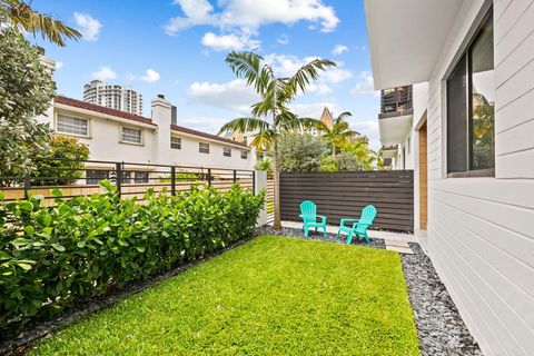 Tiny photo for 818 NE 2nd Street, Fort Lauderdale, FL 33301 (MLS # B26035460)
