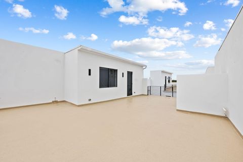 Tiny photo for 818 NE 2nd Street, Fort Lauderdale, FL 33301 (MLS # B26035460)
