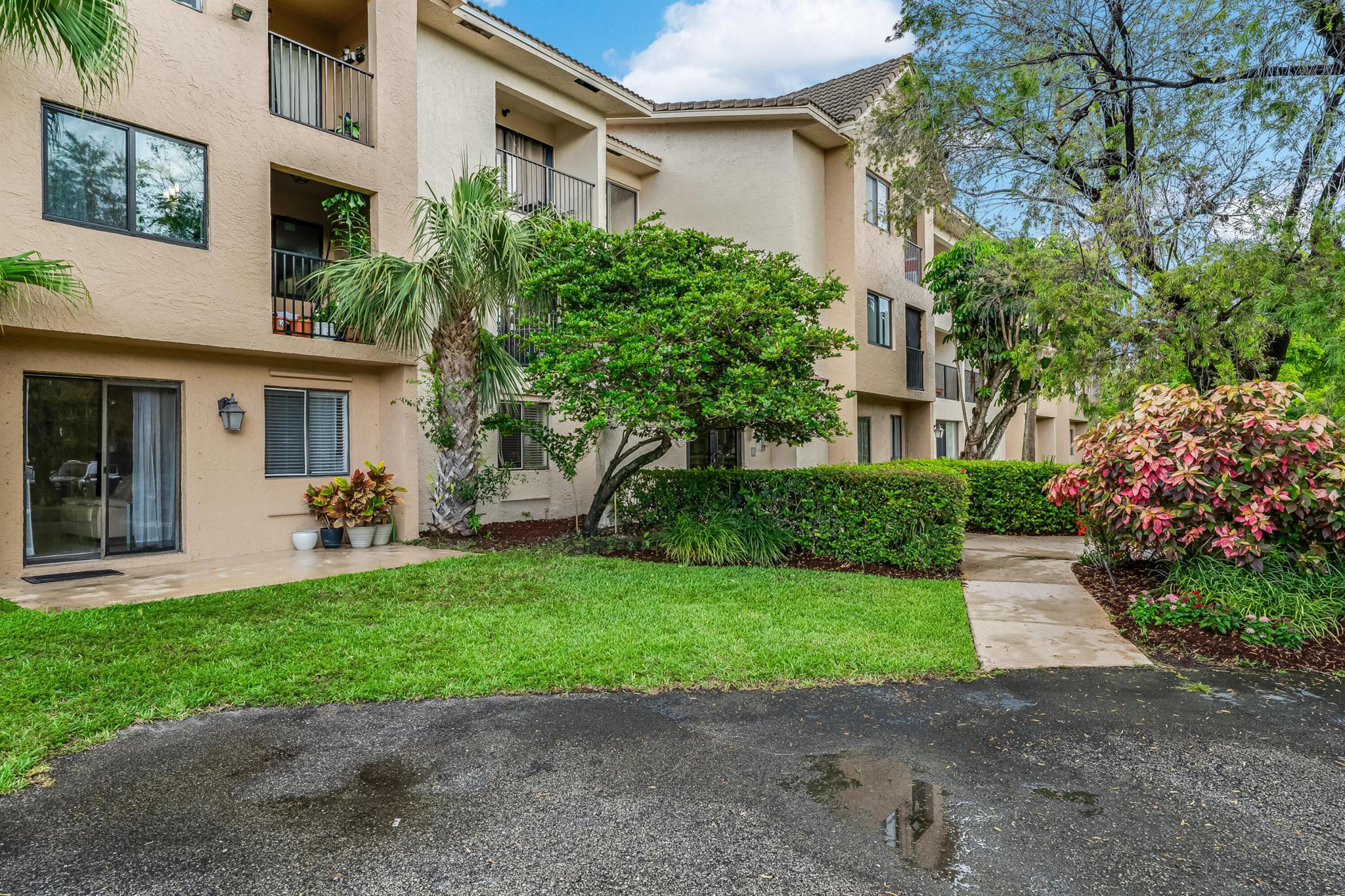 Investor-friendly 2BD/2BA first-floor condo in desirable Tara Gardens I, leased to excellent long-term tenants through Jan 2026. Features porcelain tile flooring throughout, upgraded bathrooms, and abundant natural light. First-floor location offers easy access and proximity to ample first-come, first-serve parking. Quiet, smoke-free building with security cameras and well-maintained common areas. Recent appliance updates include AC (2023), washer/dryer (2022), and refrigerator (2022). Walk to Whole Foods, Home Depot, Walmart, Aldi. A+ schools nearby. Just minutes from Coral Square Mall and Sawgrass Expressway. HOA requires 700+ credit score, clean background, no pets for tenants (ESA allowed), and no corporate ownership. All assessments paid.