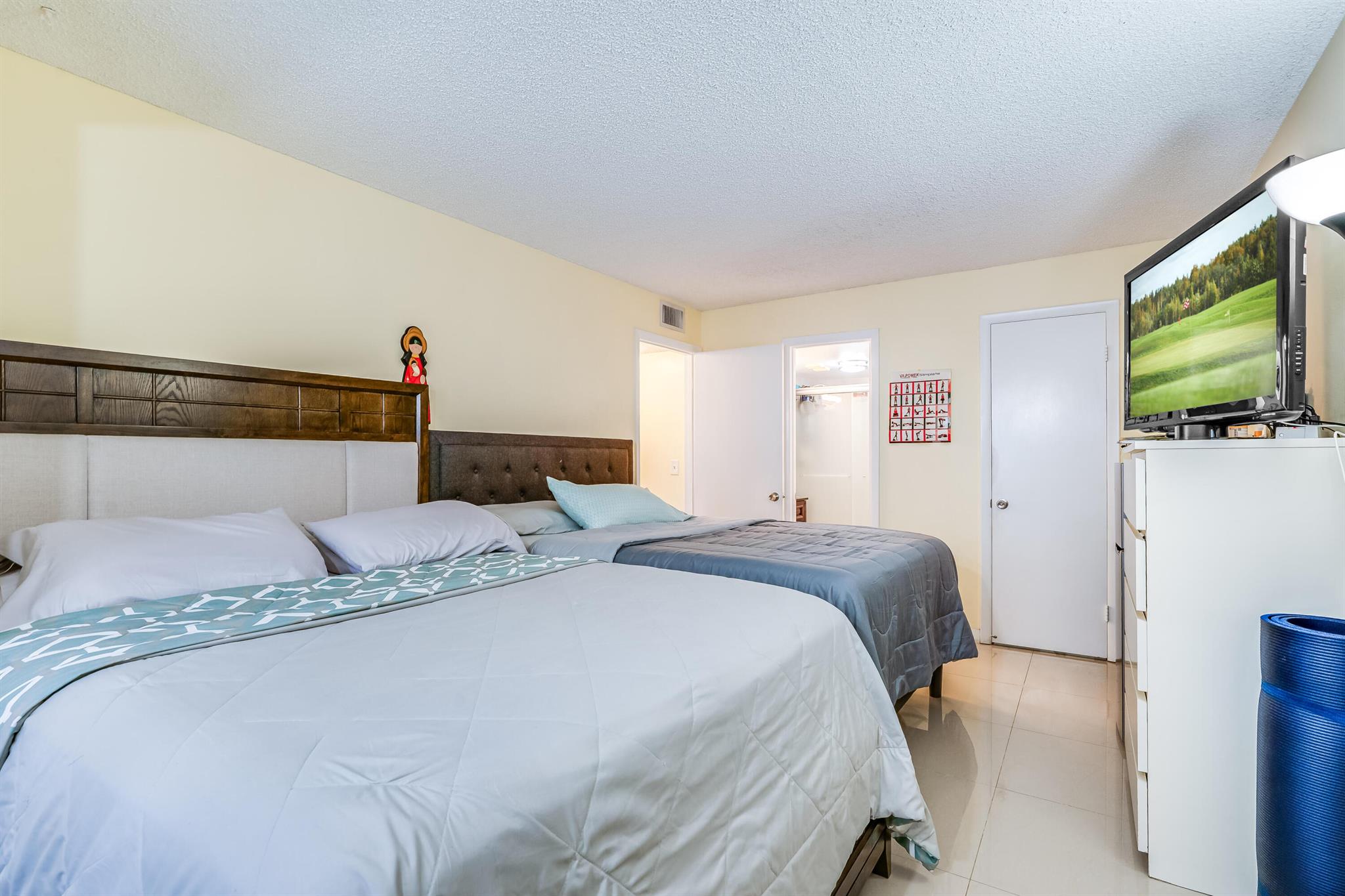 TARA GARDENS 1 CONDO - Residential