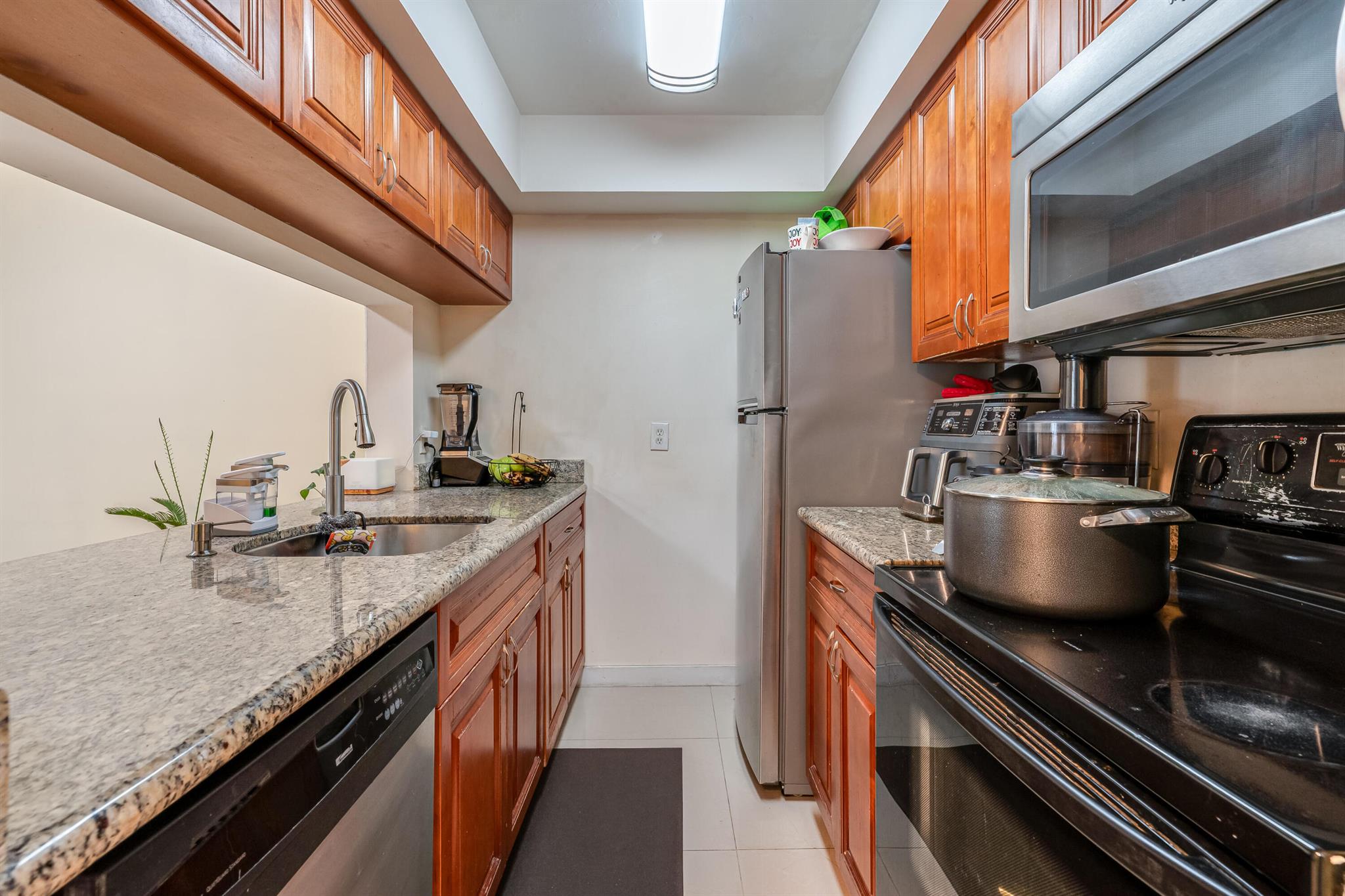 TARA GARDENS 1 CONDO - Residential