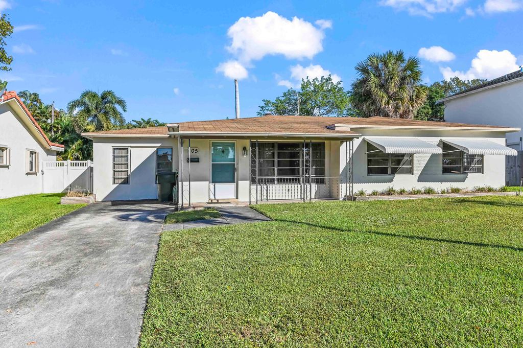 Photo of 105 NE 2nd Place, Dania Beach, FL 33004 (MLS # R11151169)
