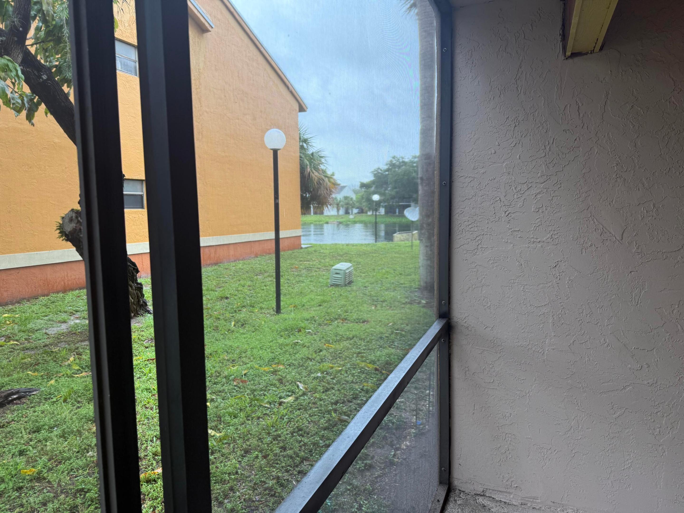 CIRCLE VILLAS (THE) CONDO - Residential