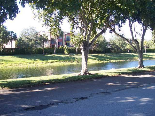 Very nice 2br Great lake view, close to turnpike,95 schools.