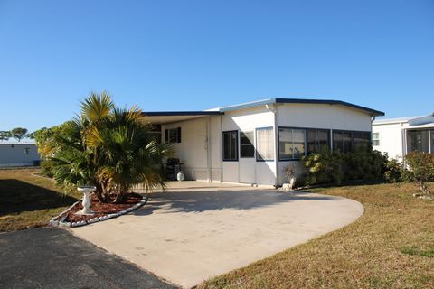 39016 Gayle Bay Boynton Beach FL 33436