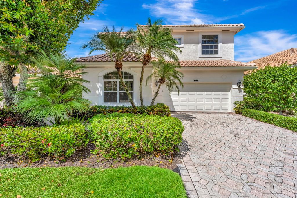 Photo of 1012 Diamond Head Way, Palm Beach Gardens, FL 33418 (MLS # B26033087)
