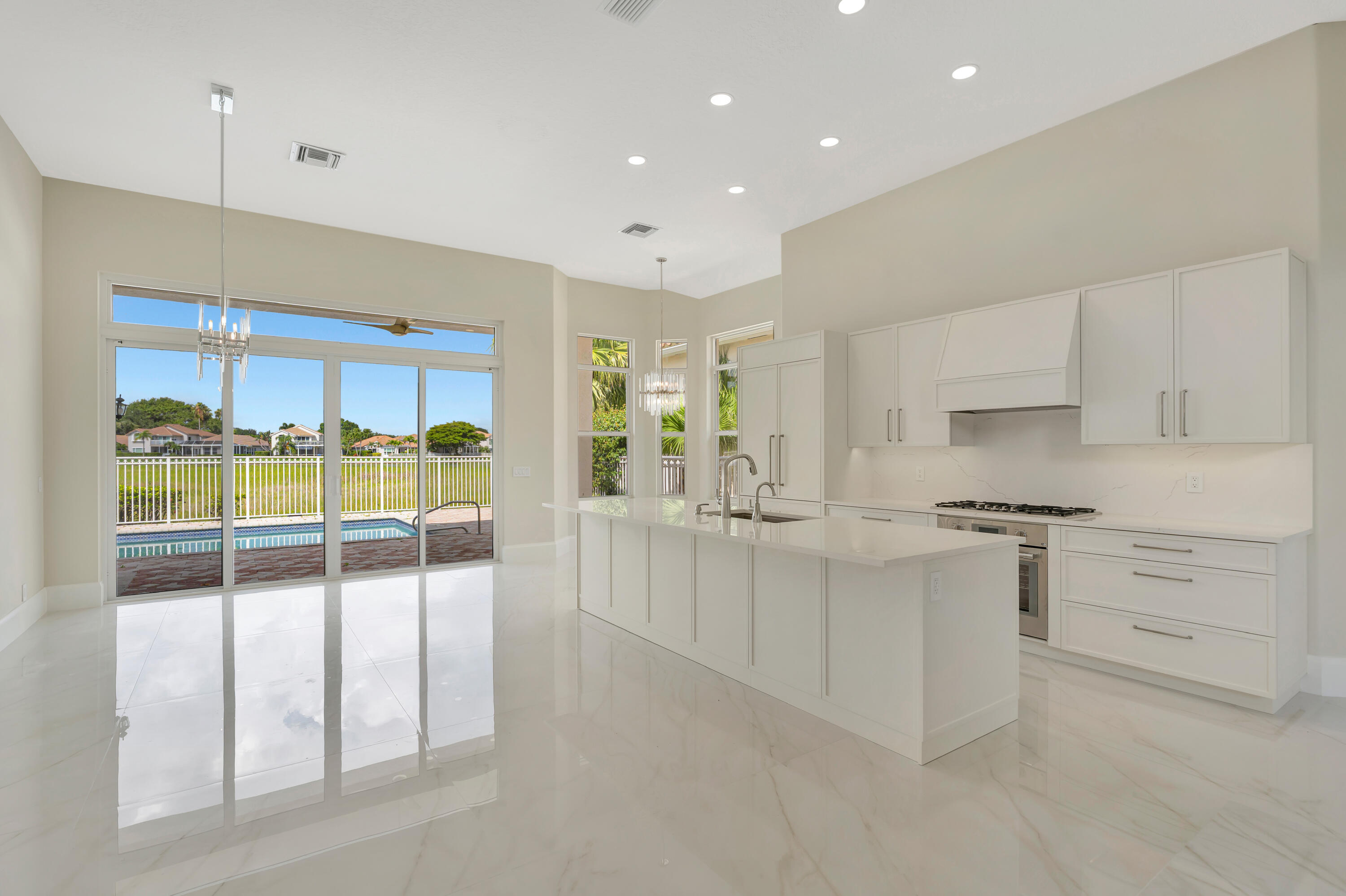 DIAMOND HEAD - Residential