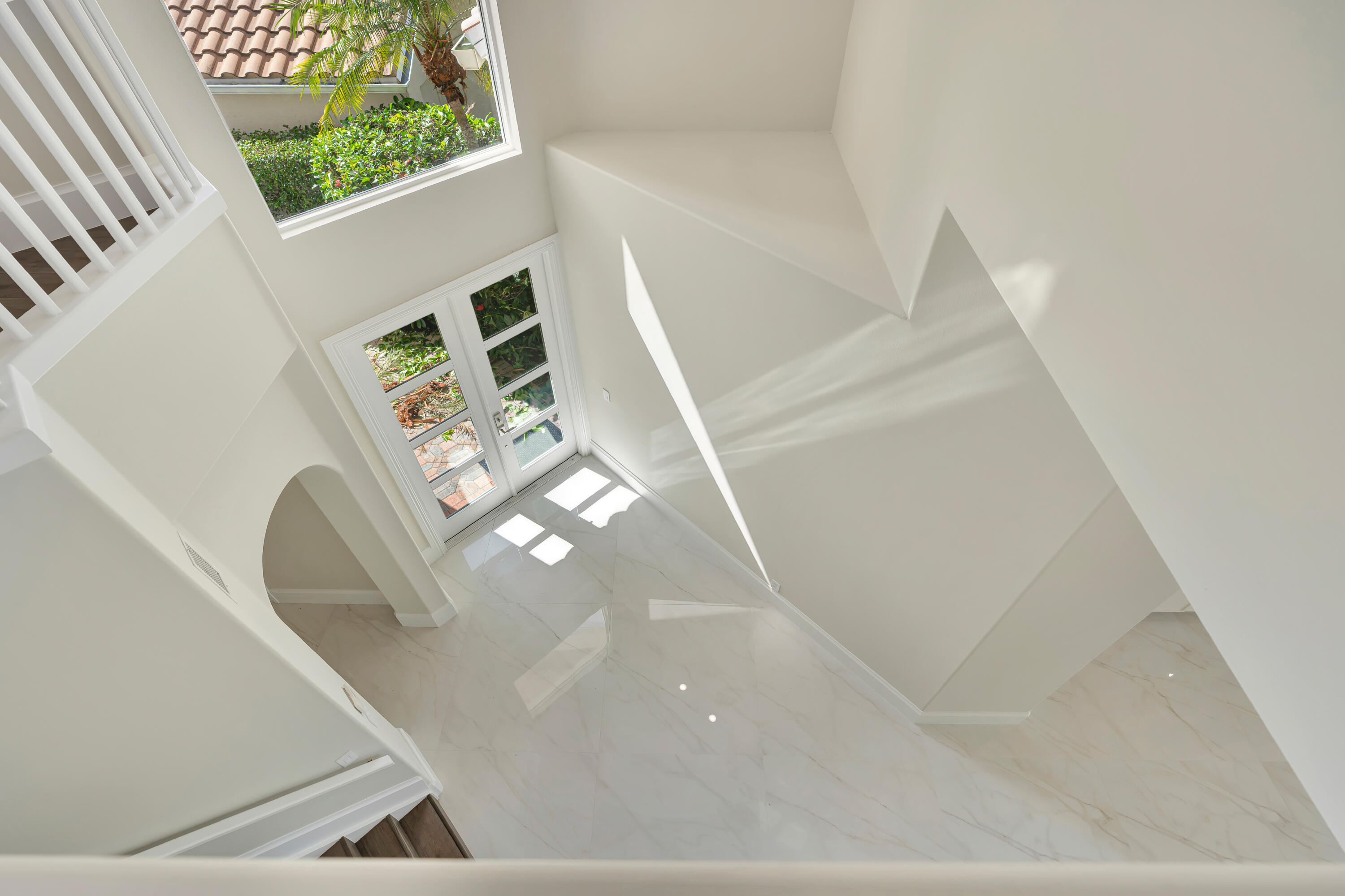 DIAMOND HEAD - Residential