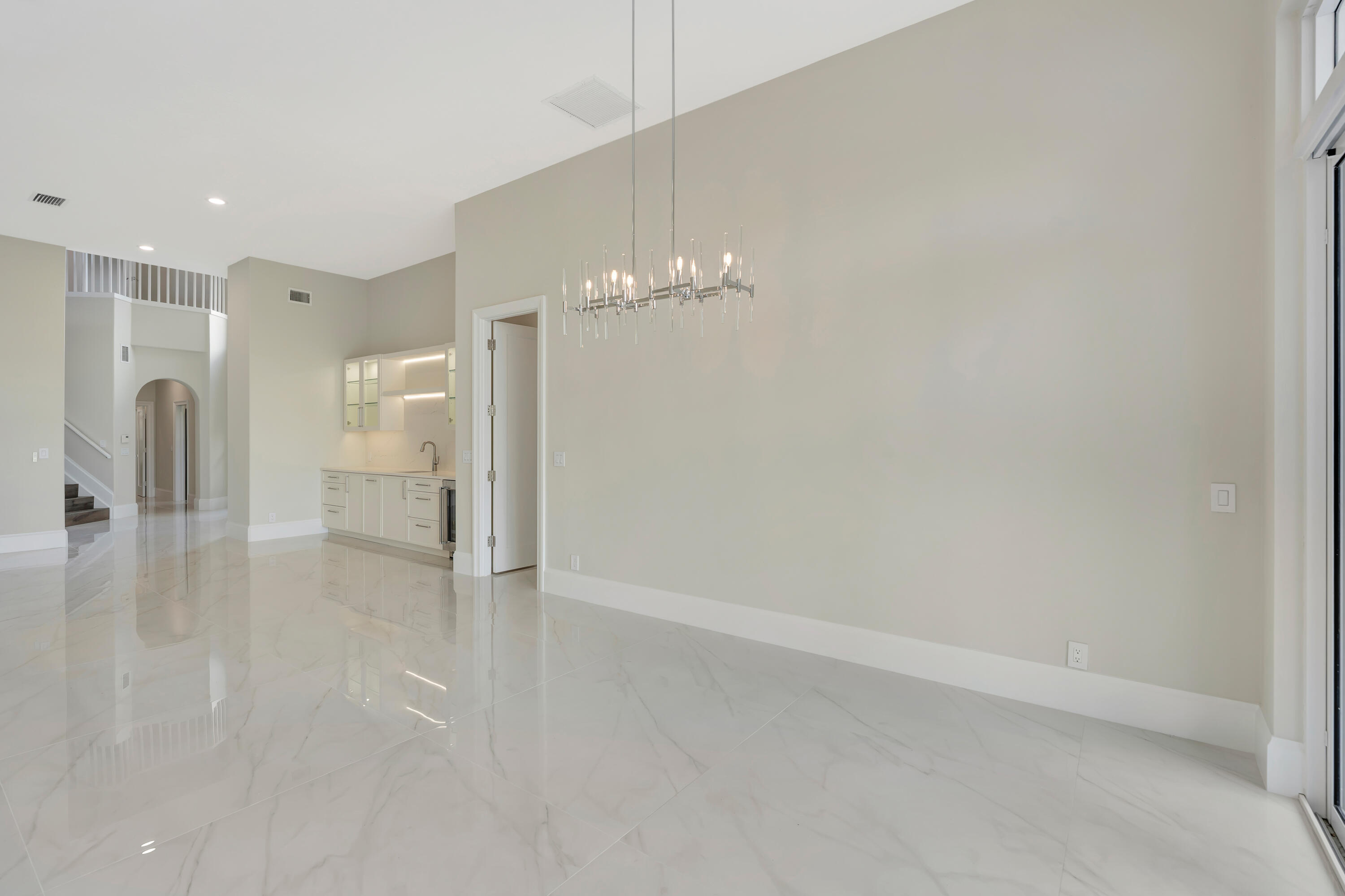 DIAMOND HEAD - Residential