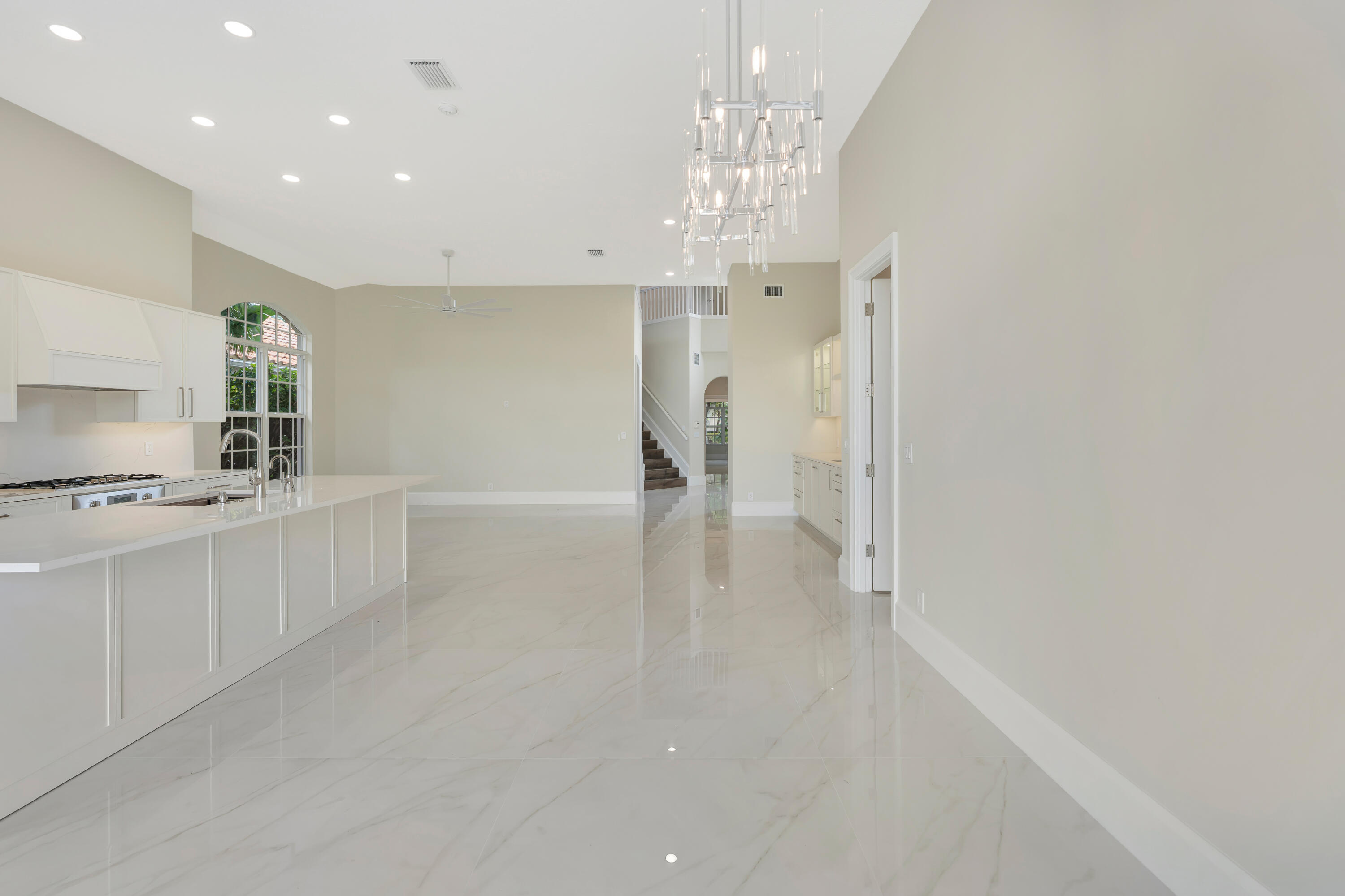 DIAMOND HEAD - Residential