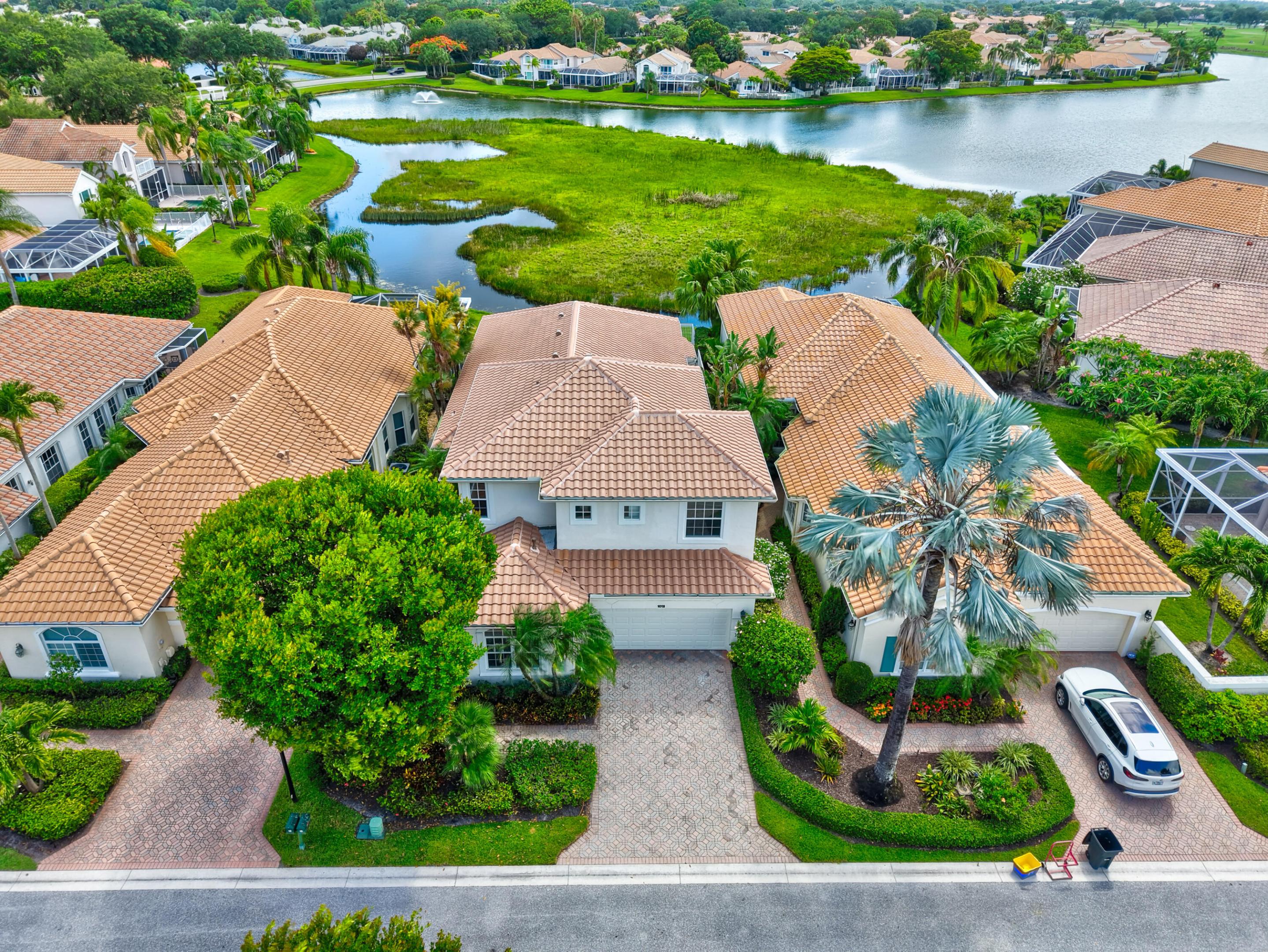DIAMOND HEAD - Residential