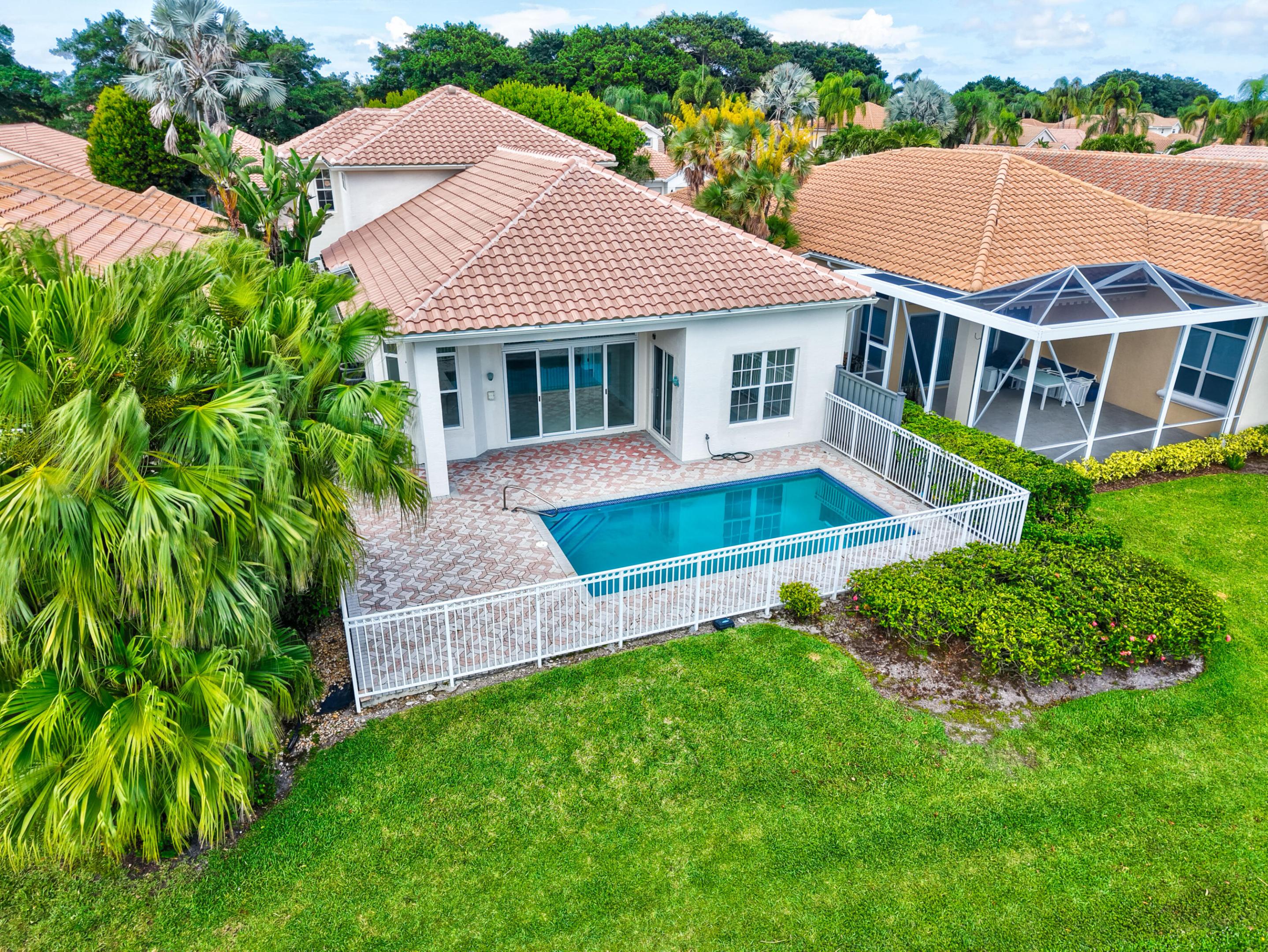 DIAMOND HEAD - Residential